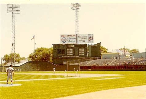 Kansas City History: The story of Municipal Stadium downtown - oggsync.com