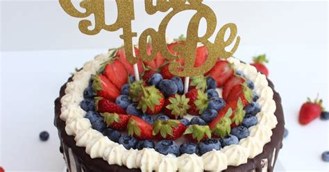 Naked Cake Mit Vanilleaprikosencreme Und Beeren Sarah S Recipes