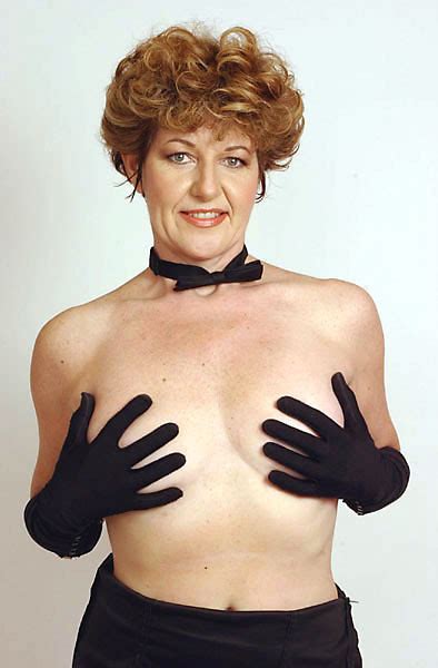 Short Haired Milf In Black Gloves Spreading Legs Porn Pictures Xxx