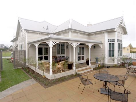 Verandah Return Villa Home Decor