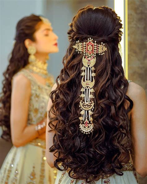 13 Engagement Hairstyle Ideas To Get The Perfect Wedding Look