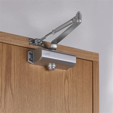 dorma xl  aluminium  surface mounted door closer en  silver