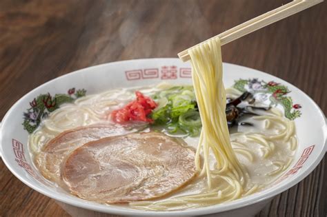 【地元の40代以下が選ぶ】佐賀県内で一番おいしいと思う「とんこつラーメン店」ランキングtop18！ 第1位は「れんげ」【10月2日はとんこつ