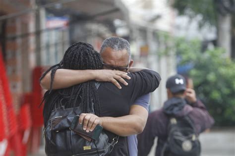 Passageiros são assaltados e agredidos em ônibus na Avenida Brasil