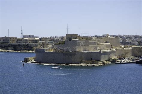 Valletta Grand Harbour Fortress Stock Photo - Image of shore, coast: 182239908