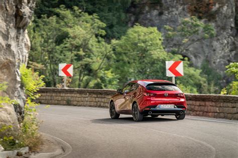 Prueba del Mazda 3 SKYACTIV X precios equipamiento y opinión