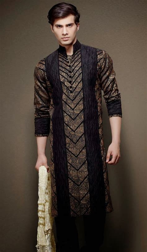 Irresistible Velvet Patch Kurta For Men Only At ₹ 9090 £ 101