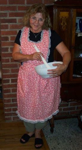 Old Fashioned Lady Aprons