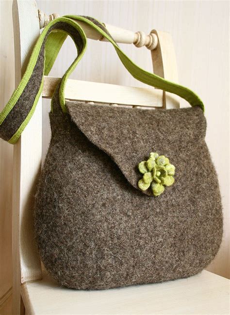 I Love The Shaping Of This Bag And I Do Like The Flower But I Don T