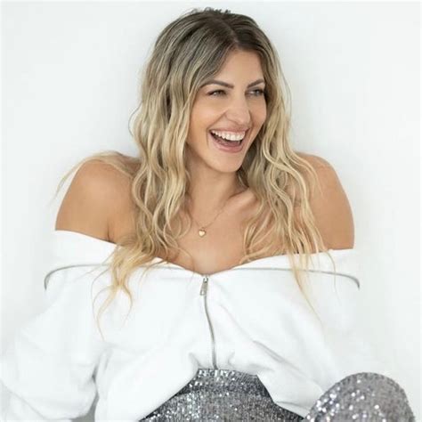 Sarahharrisonofficial Instagram Tiktok Linktree