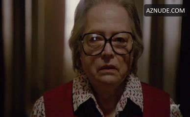 Shauna Rappold Angela Sarafyan Lesbian Scene In American Horror Story Aznude