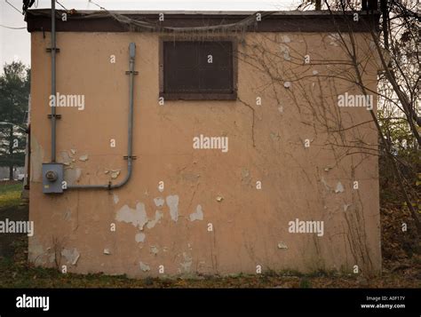 Paint peeling off a wall Stock Photo - Alamy