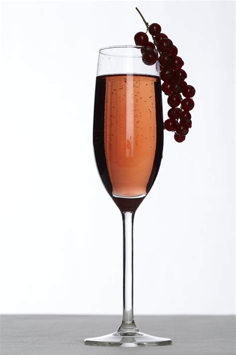 Kir Cocktail La Ricetta Del Drink Francese Drinkabile