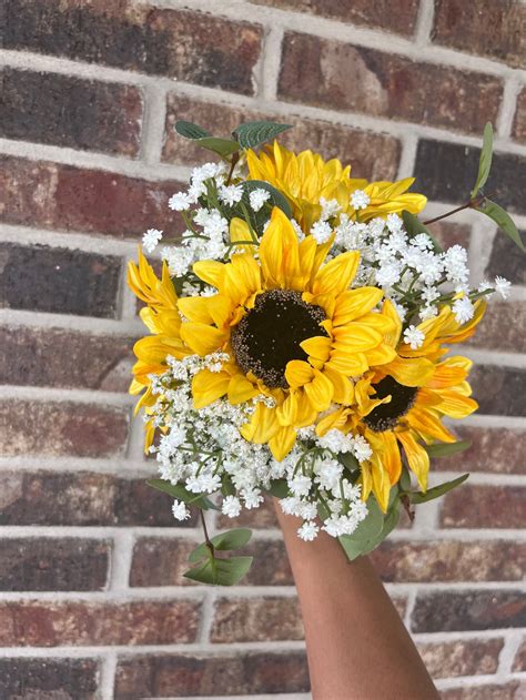 Sunflowers And Babys Breath Sunflower Wedding Fall Wedding Etsy