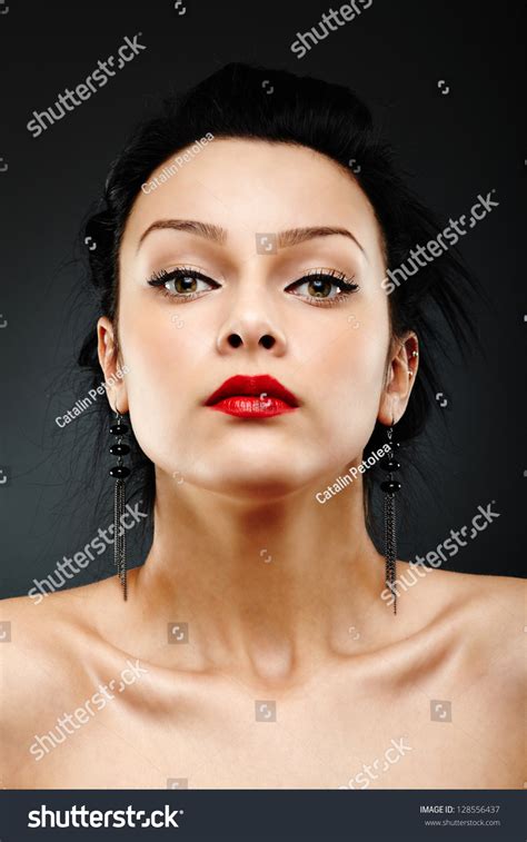 Closeup Glamour Pose Beautiful Brunette Woman Stock Photo 128556437 Shutterstock