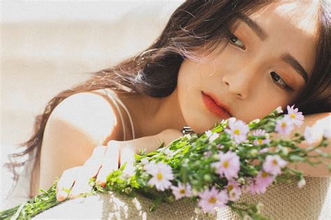 Top Những Hot Girl Xinh Đẹp Nhất Mạng Xã Hội Hiện Nay