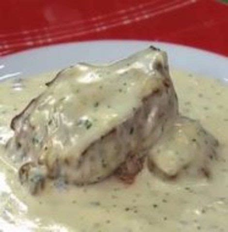 Filé mignon ao molho de gorgonzola Receitas de Comidas