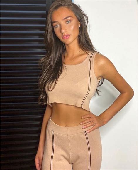 Two Piece Set Nude With Black Detail Dames Kleding Beauty Products Beauty Treatments The