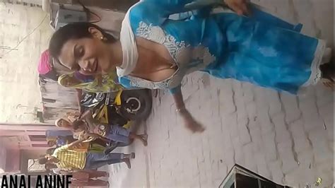 Babe indienne chaude seins sexy jizzed à sa dureté XVIDEOS