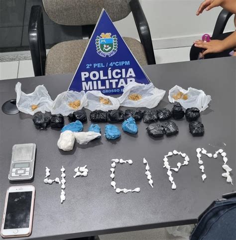 Pol Cia Militar Prende Dupla Por Tr Fico E Aprende Coca Na Crak E