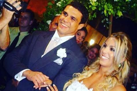 Juntos H Quase Anos Joana Prado E Vitor Belfort Renovam Votos