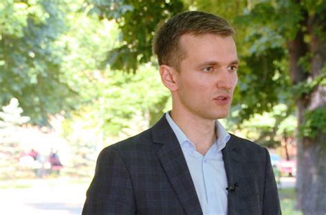 Правозащитник: появляются более жесткие требования к переселенцам и ...