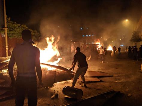 Protesters In Lebanon Smash Banks In Week Of Rage As Crisis Bites