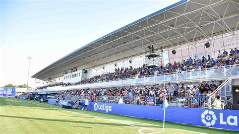 CF Fuenlabrada La afición cumplió y llenó el Fernando Torres en su