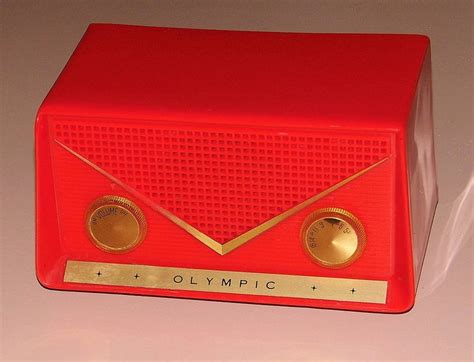 Vintage Olympic Plastic Table Radio Model 550 Broadcast Band Only Mw