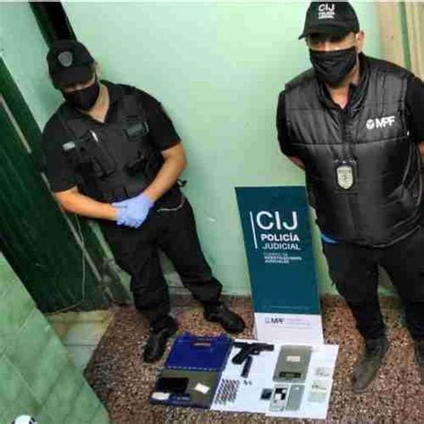 Secuestran Armas Y Drogas En Una Casa Del Barrio De Parque Avellaneda