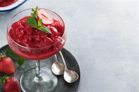 Premium Photo Strawberry Granita Or Fresh Berry Sorbet In Glass On