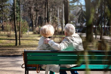 Ageismo Nasce La Carta Di Firenze Terzaeta