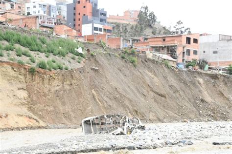 Crecida de ríos incomunicaron a varias zonas de La Paz y El Alto El