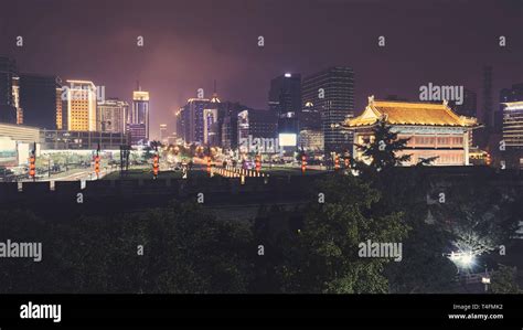 Xian xian city wall hi-res stock photography and images - Alamy