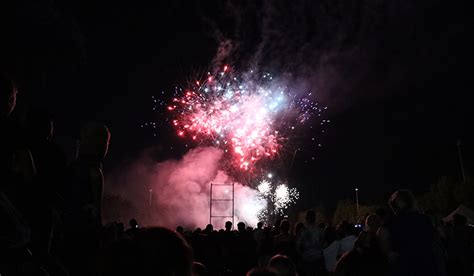 Feu Dartifice Et Bal Populaire Mairie De L Isle D Abeau