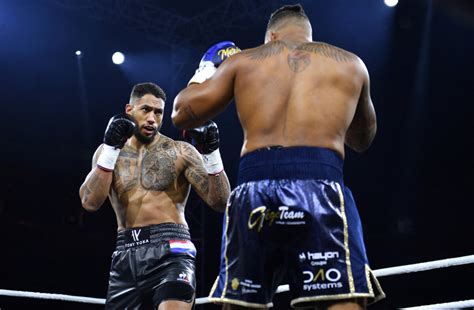 Photo Ils Ont Assit Au Combat De Tony Yoka Contre Ryad Merhy Tony