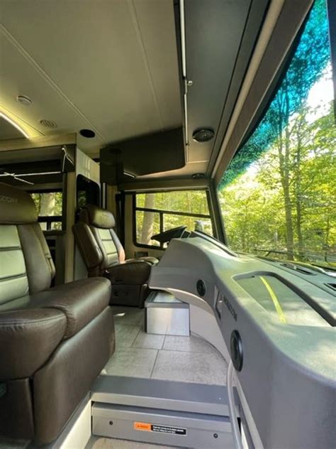 2020 Winnebago Horizon 42q National Vehicle