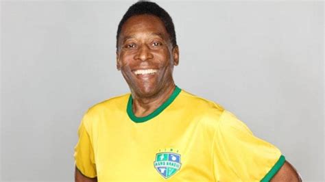 PROFIL Pele Sang Legenda Sepak Bola Asal Brasil Satu Satunya Pemain