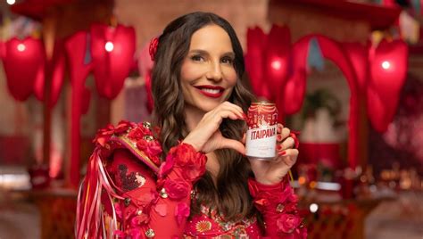 Em Nova Campanha Ivete Sangalo Itaipava Celebra O Amor Do