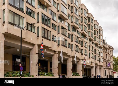 intercontinental hotel park lane london uk stock photo alamy