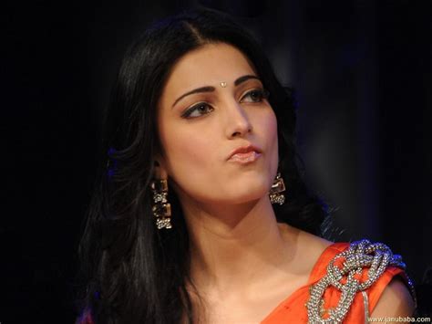 Celebriti Naked Shruti Hassan In Very Hot Saree