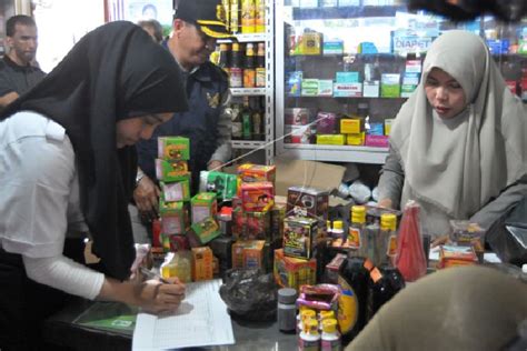 Biodiversitas Indonesia Potensial Untuk Pengembangan Obat Herbal