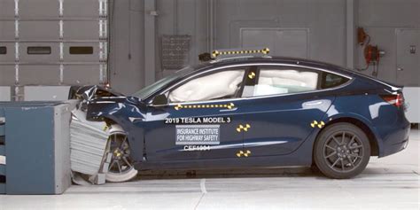 Tesla Model 3 Received A 5 Star Crash Test Safety Rating Business Insider