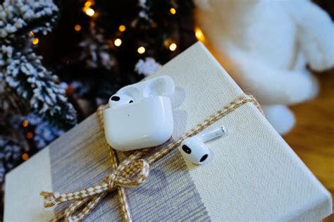 Обзор AirPods 3. Apple, а что так можно было?!