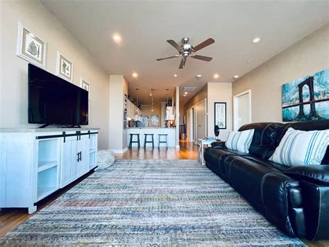 Chic 2-Bed Condo with Riverview in Downtown Little Rock