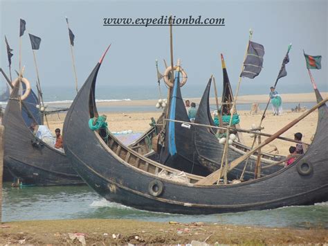 Saint Martin coral island travel in Bangladesh: Beach and coral island travel in Bangladesh