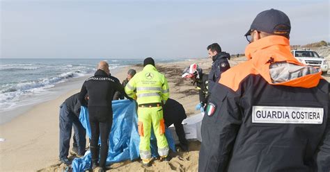 Pescador recuerda gritos tras naufragio de migrantes que dejó al menos