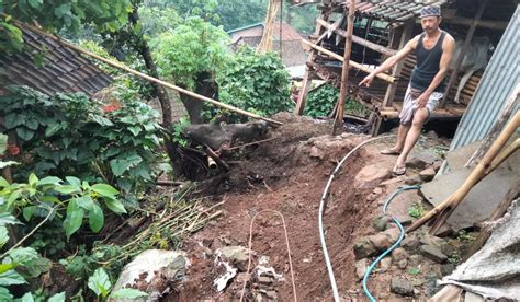 Hujan Lebat Picu Tanah Longsor Di Probolinggo Tersebar Di 2 Titik