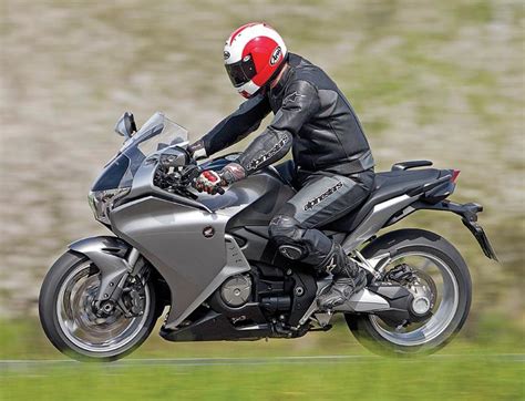 HONDA VFR1200F DCT 2010 On Review Specs Prices