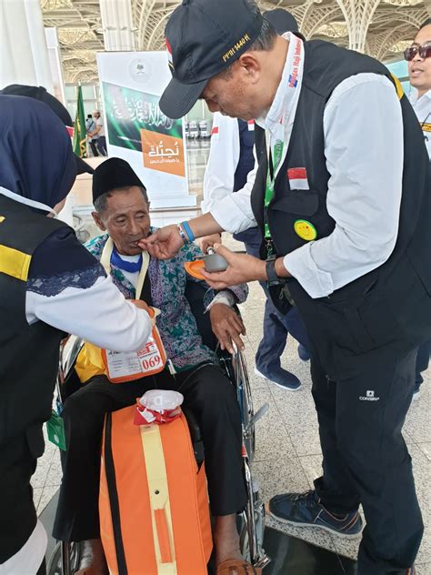 Tim Kesehatan Mobile Bandara Siaga 24 Jam Layani Jemaah Haji